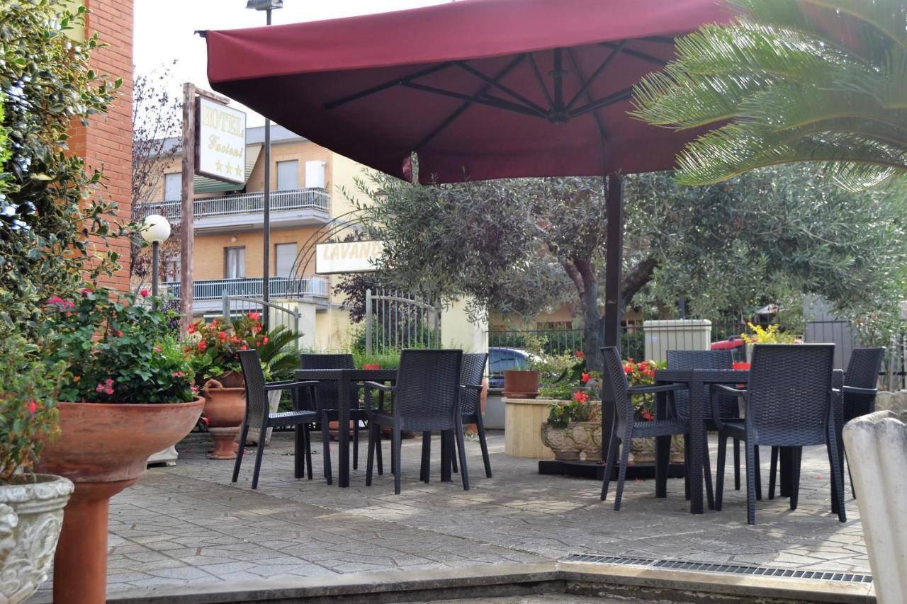 Hotel Facioni Pomezia Extérieur photo