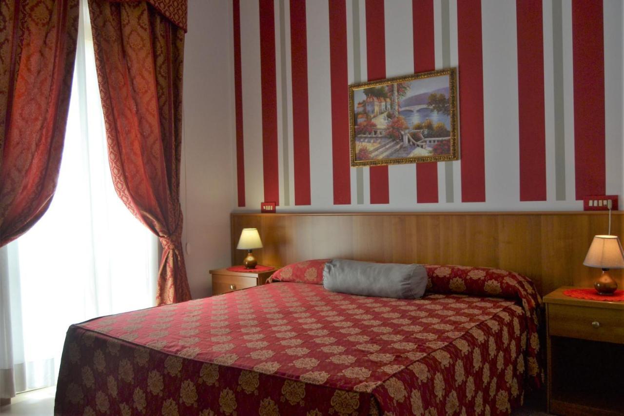 Hotel Facioni Pomezia Extérieur photo