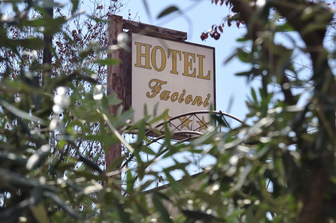 Hotel Facioni Pomezia Extérieur photo
