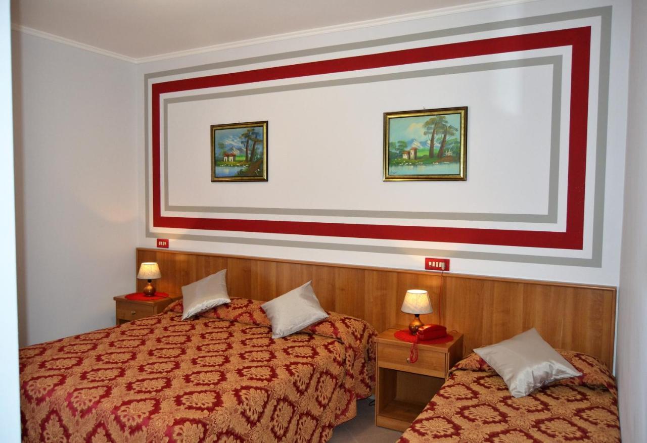 Hotel Facioni Pomezia Extérieur photo