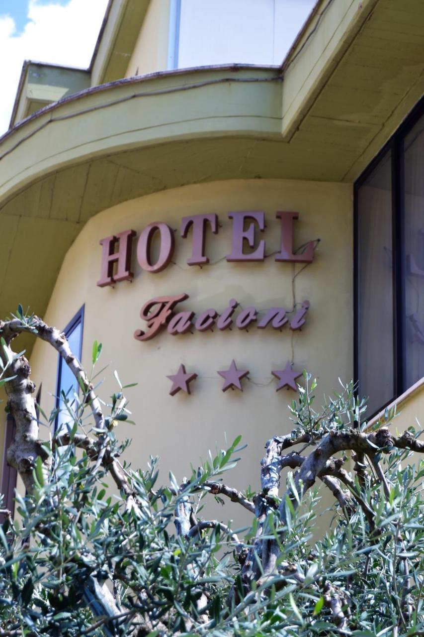 Hotel Facioni Pomezia Extérieur photo